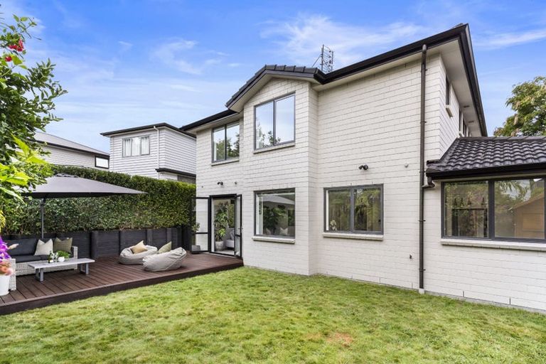 Photo of property in 71a Neil Avenue, Te Atatu Peninsula, Auckland, 0610