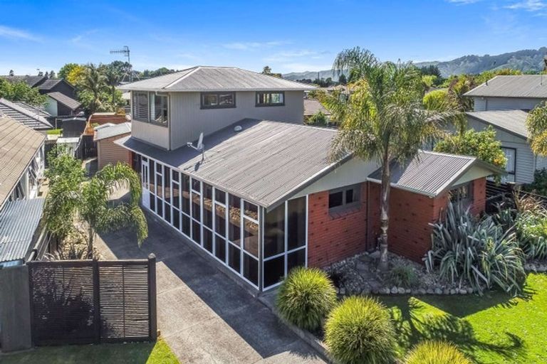 Photo of property in 39 Kennedy Drive, Levin, 5510