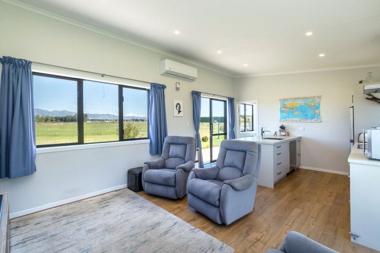 Photo of property in 16 East Taratahi Road, West Taratahi, Carterton, 5887