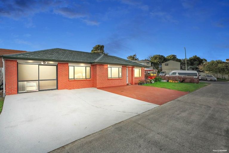 Photo of property in 84 Robert Skelton Place, Clendon Park, Auckland, 2103