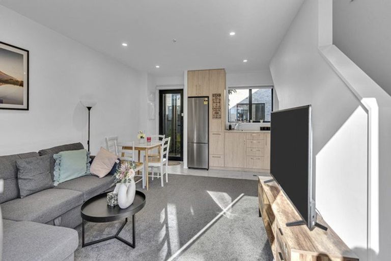 Photo of property in 8/3 Shearer Avenue, Papanui, Christchurch, 8052