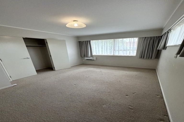 Photo of property in 12 Faith Bullock Place, New Lynn, Auckland, 0600