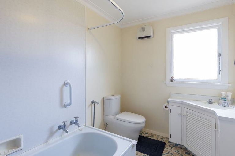 Photo of property in 58 Rhodes Street, Waimate, 7924