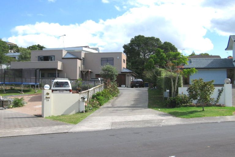 Photo of property in 20 Belleaire Court, West Harbour, Auckland, 0618