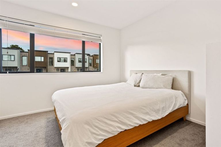 Photo of property in 132c Tiriwa Drive, Massey, Auckland, 0614