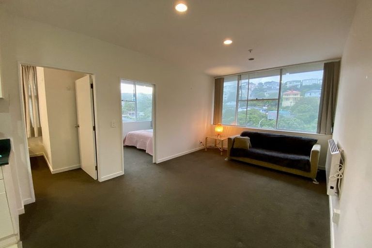 Photo of property in Terrace Tower Apartments, 7e/126 The Terrace, Wellington Central, Wellington, 6011
