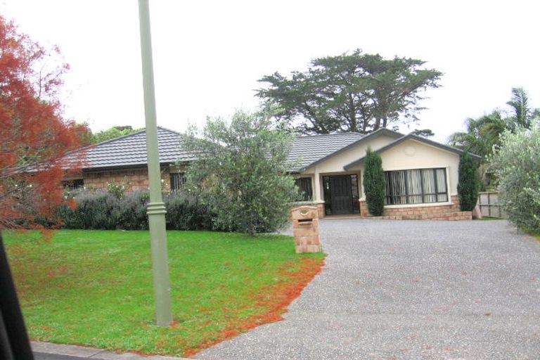 Photo of property in 6 Monkton Close, Greenhithe, Auckland, 0632