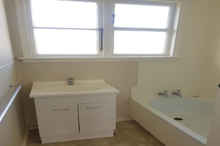 Photo of property in 9 Devon Street, Tapanui, 9522