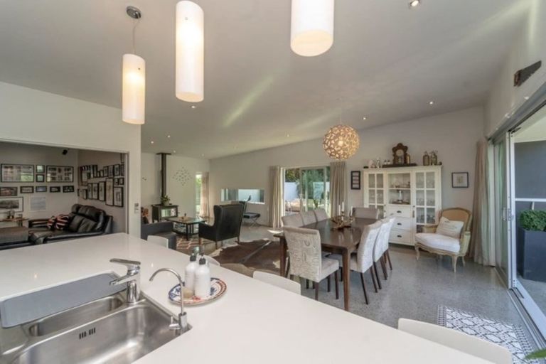 Photo of property in 3 Eagle Place, Martinborough, 5711