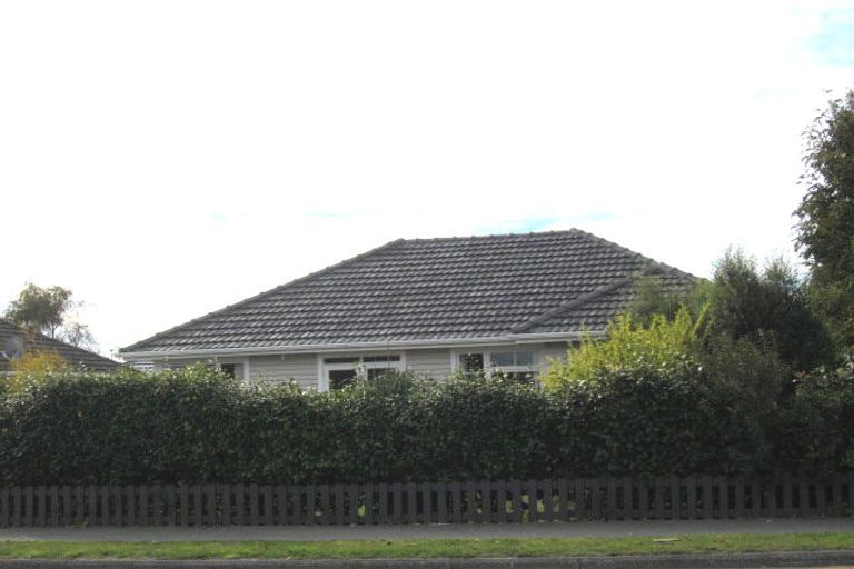 Photo of property in 66 Racecourse Road, Sockburn, Christchurch, 8042
