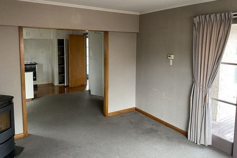 Photo of property in 8 Glenora Place, Hornby, Christchurch, 8042