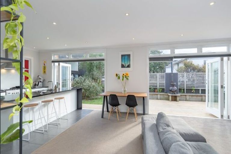 Photo of property in 30 Ross Street, Kilbirnie, Wellington, 6022