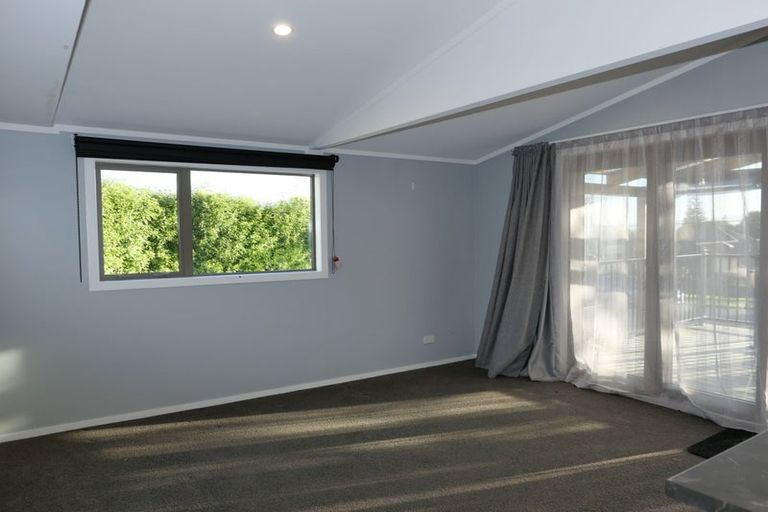Photo of property in 49a Seddon Street, Wallaceville, Upper Hutt, 5018