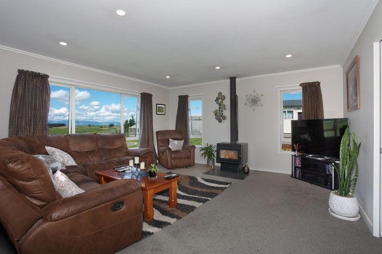 Photo of property in 225 Makara Road, Halcombe, Feilding, 4779