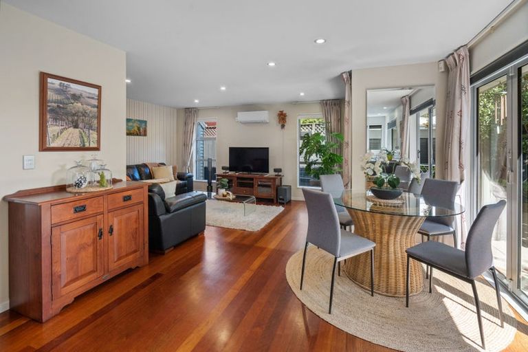 Photo of property in 55 Springfield Road, St Albans, Christchurch, 8014