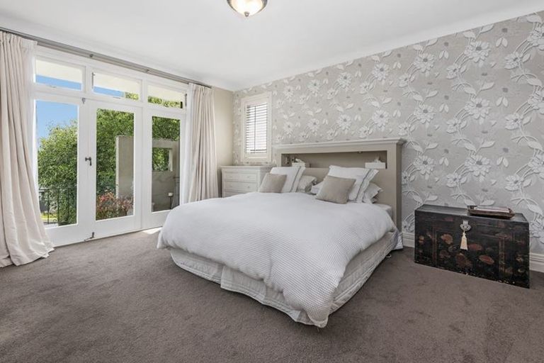 Photo of property in 19 Montgomery Crescent, Cockle Bay, Auckland, 2014