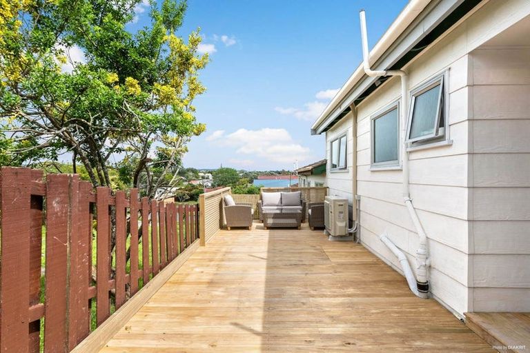 Photo of property in 3/23 Craigbank Avenue, New Lynn, Auckland, 0600