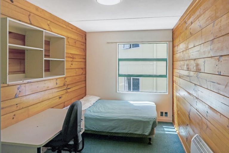Photo of property in Te Awhina Apartments, 27/22 Sussex Street, Mount Cook, Wellington, 6021