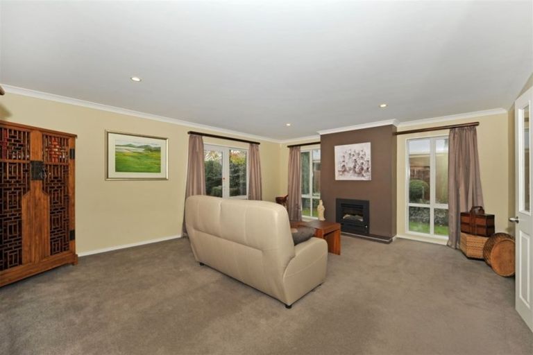 Photo of property in 18 James Hight Drive, Halswell, Christchurch, 8025