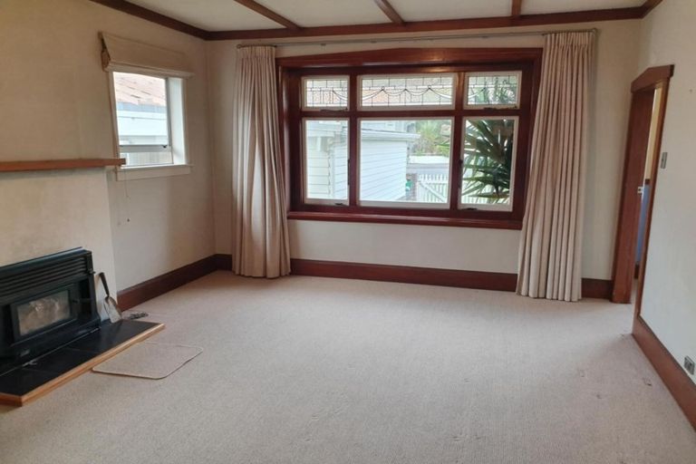 Photo of property in 98 Fulford Street, New Plymouth, 4310