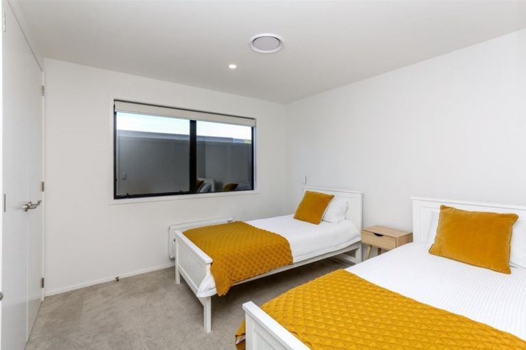 Photo of property in 70 Links Drive, Waiwhakaiho, New Plymouth, 4312