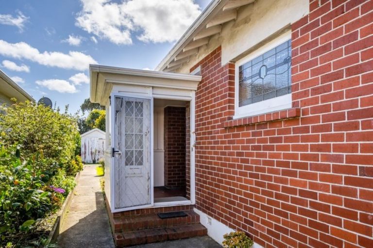 Photo of property in 3 Cudby Street, Woburn, Lower Hutt, 5011