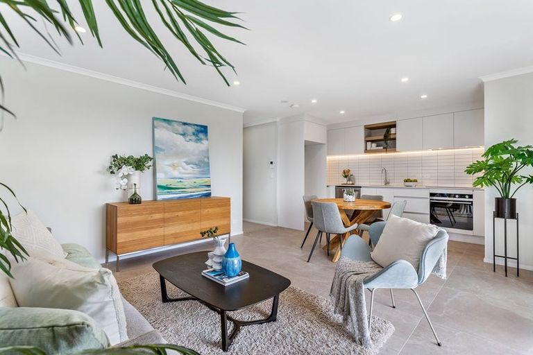 Photo of property in 3/2 Te Rito Road, Hobsonville, Auckland, 0616