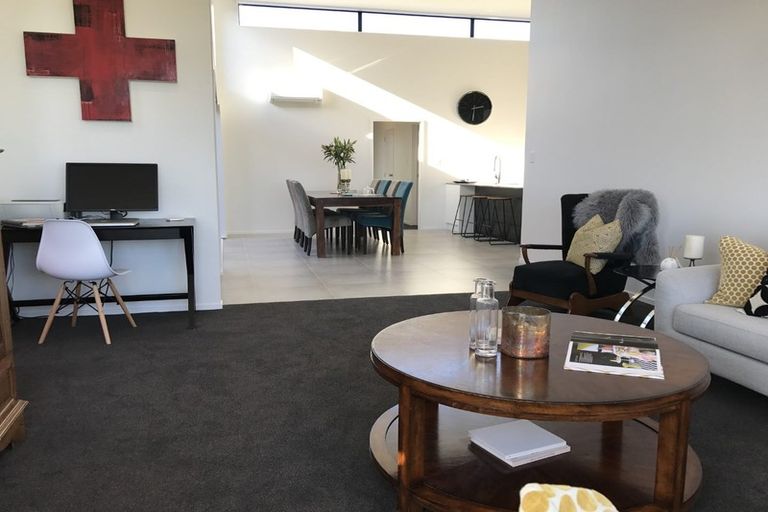 Photo of property in 17 Lieutenant Lane, Papakura, 2110