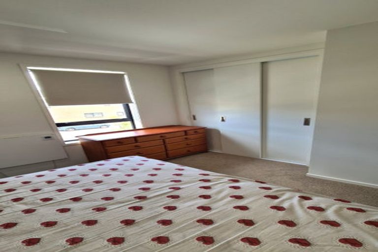 Photo of property in 24 Kotuitui Street, Manukau, Auckland, 2104