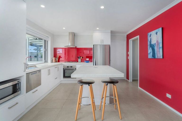 Photo of property in 32 Tairua Palms Place, Tairua, 3508