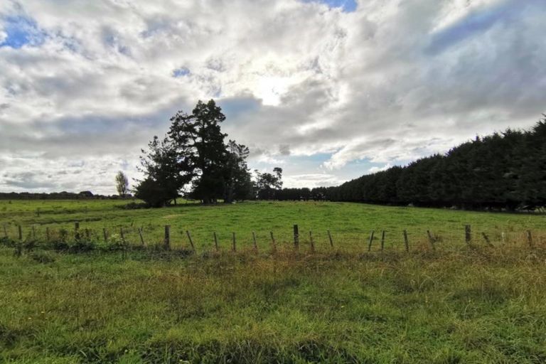 Photo of property in 193 Te Horo Hautere Cross Road, Hautere, Otaki, 5582