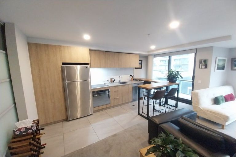 Photo of property in Pinnacle Apartments, E501/160 Victoria Street, Te Aro, Wellington, 6011