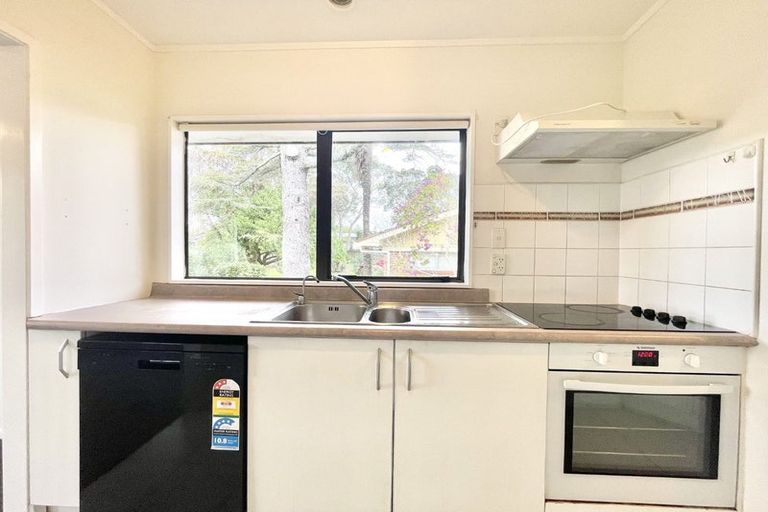 Photo of property in 1/17 Orchid Place, Te Atatu South, Auckland, 0610