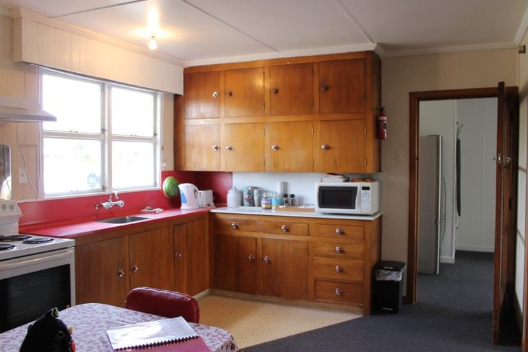 Photo of property in 114 Park Street, Winton, 9720