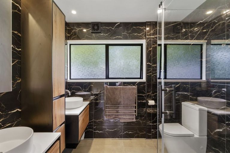 Photo of property in 25 Maritime Terrace, Birkenhead, Auckland, 0626