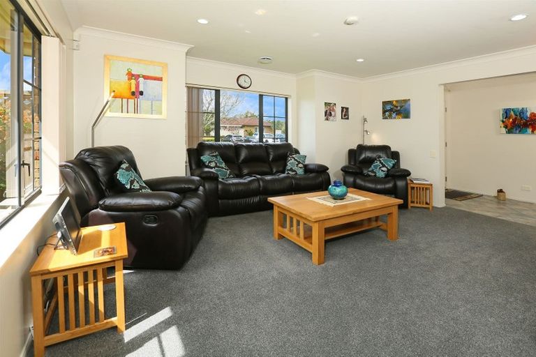 Photo of property in 21 Checkerberry Court, Henderson, Auckland, 0612