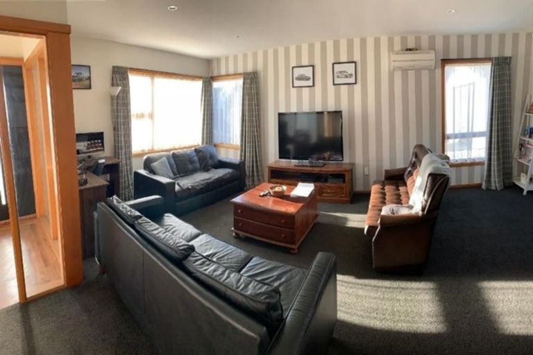 Photo of property in 1 Arlington Street, Burnside, Christchurch, 8053