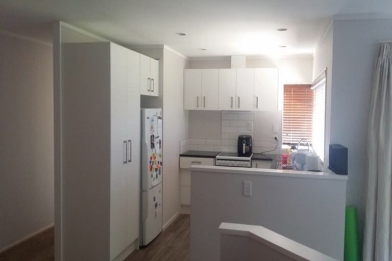 Photo of property in 7 Robina Court, Burswood, Auckland, 2013