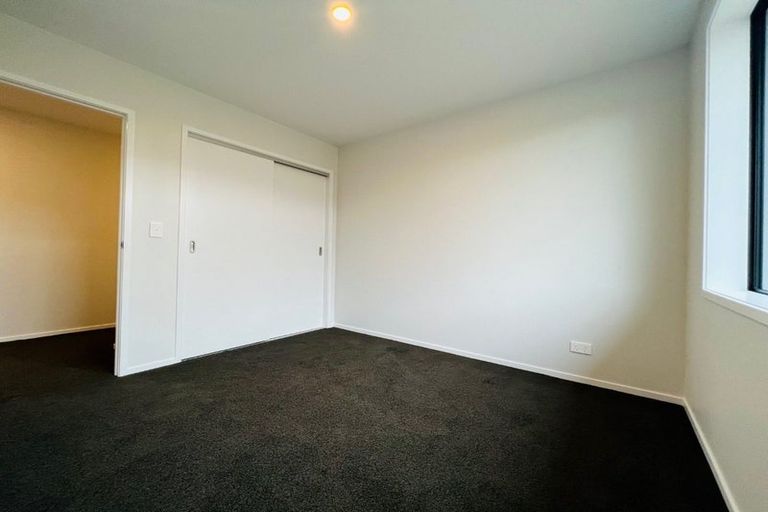 Photo of property in 25 Dumas Place, Rosehill, Papakura, 2113