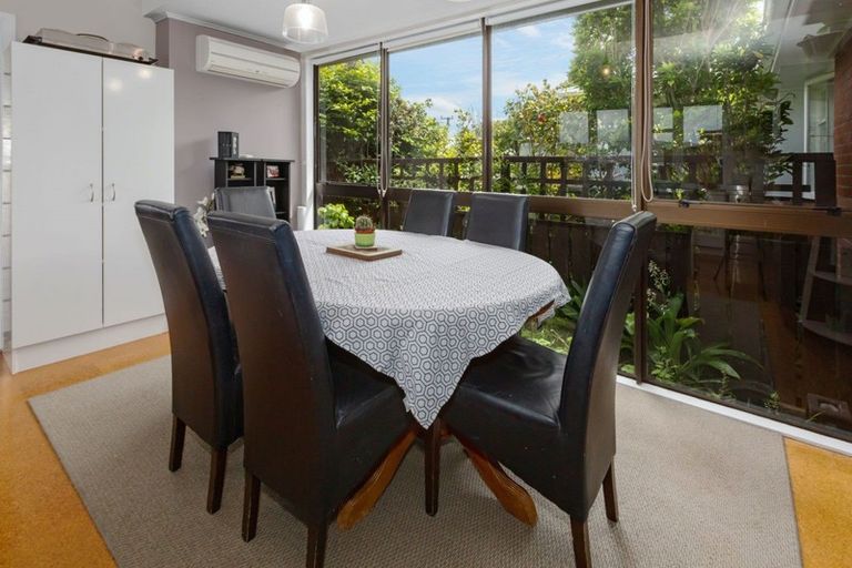 Photo of property in 33a Herewini Street, Titahi Bay, Porirua, 5022
