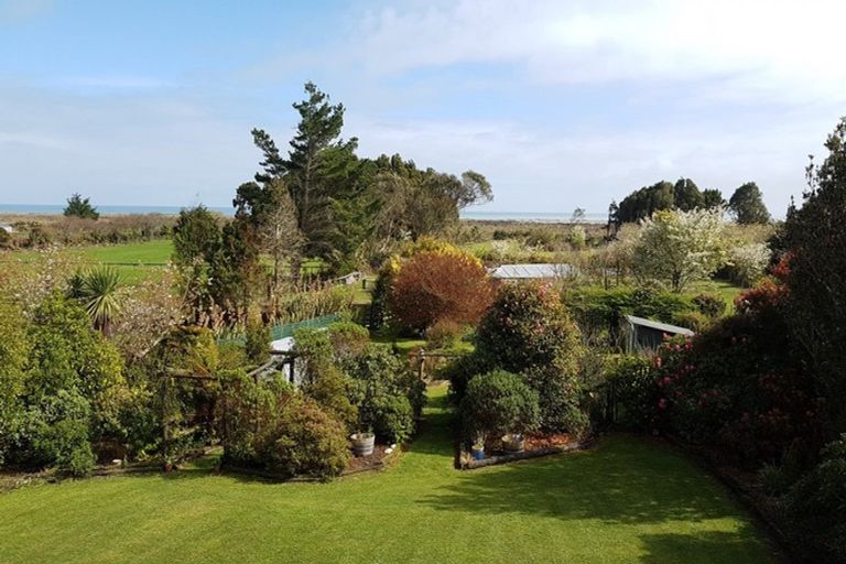 Photo of property in 78 Golf Links Road, Ruatapu, 7883