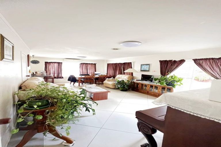 Photo of property in 2/42 Galvan Avenue, Sunnyhills, Auckland, 2010