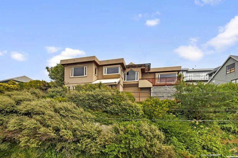 Photo of property in 75 Seatoun Heights Road, Seatoun, Wellington, 6022