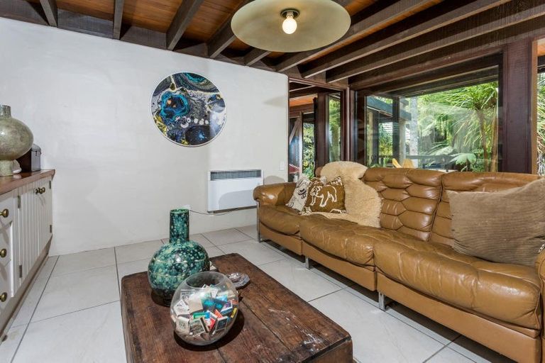 Photo of property in 24 Channel View Road, Campbells Bay, Auckland, 0630