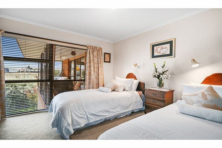 Photo of property in 10 Oakleigh Crescent, Oamaru North, Oamaru, 9400