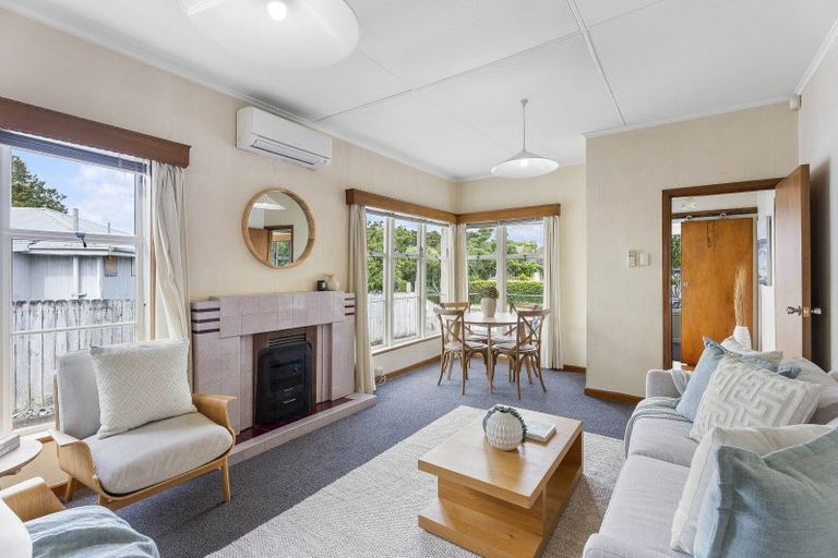 Photo of property in 5 Harbour View Road, Point Chevalier, Auckland, 1022
