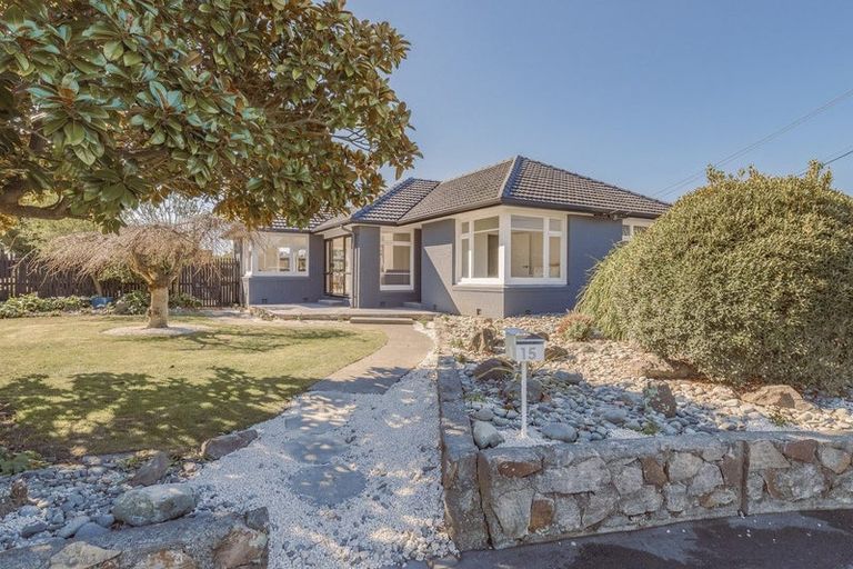 Photo of property in 15 Quebec Place, Wainoni, Christchurch, 8061