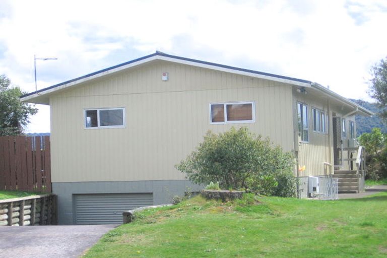 Photo of property in 10 Carter Drive, Pomare, Rotorua, 3015