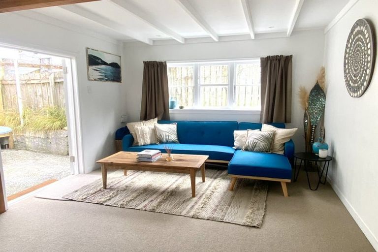 Photo of property in 33 Shakespeare Road, Bluff Hill, Napier, 4110