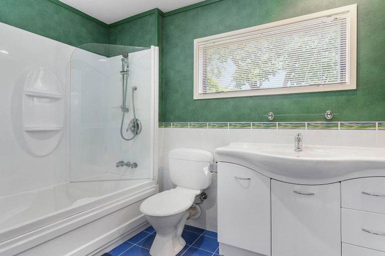 Photo of property in 30 Lastel Place, Shelly Park, Auckland, 2014